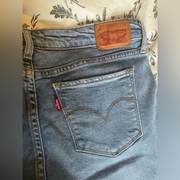LEVIS STRAIGHT LEG JEANS - Picture 4 of 5